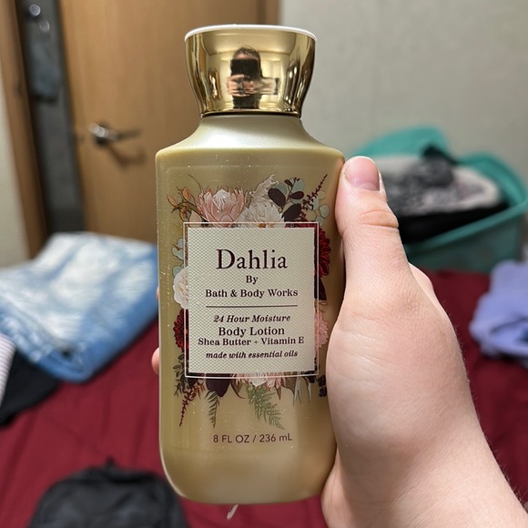 Bath & Body Works Skincare Bath Body Works Dahlia Body Lotion